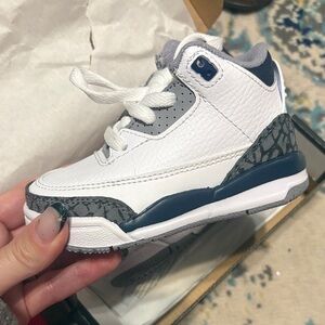 NEW*** Jordan 3 Retro - size 5c